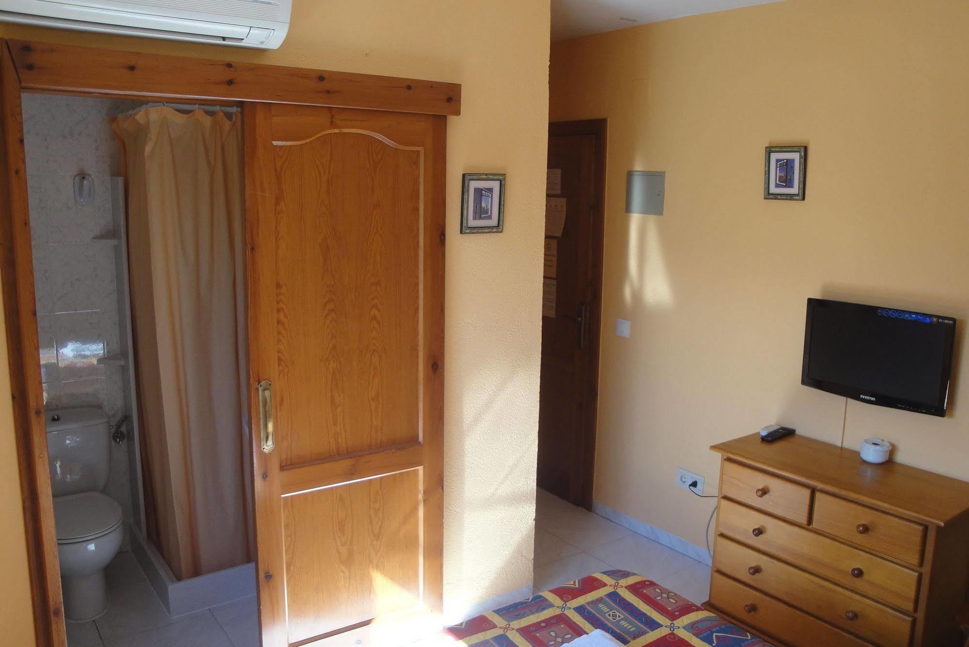 Hostal Cristina Denia Exterior photo