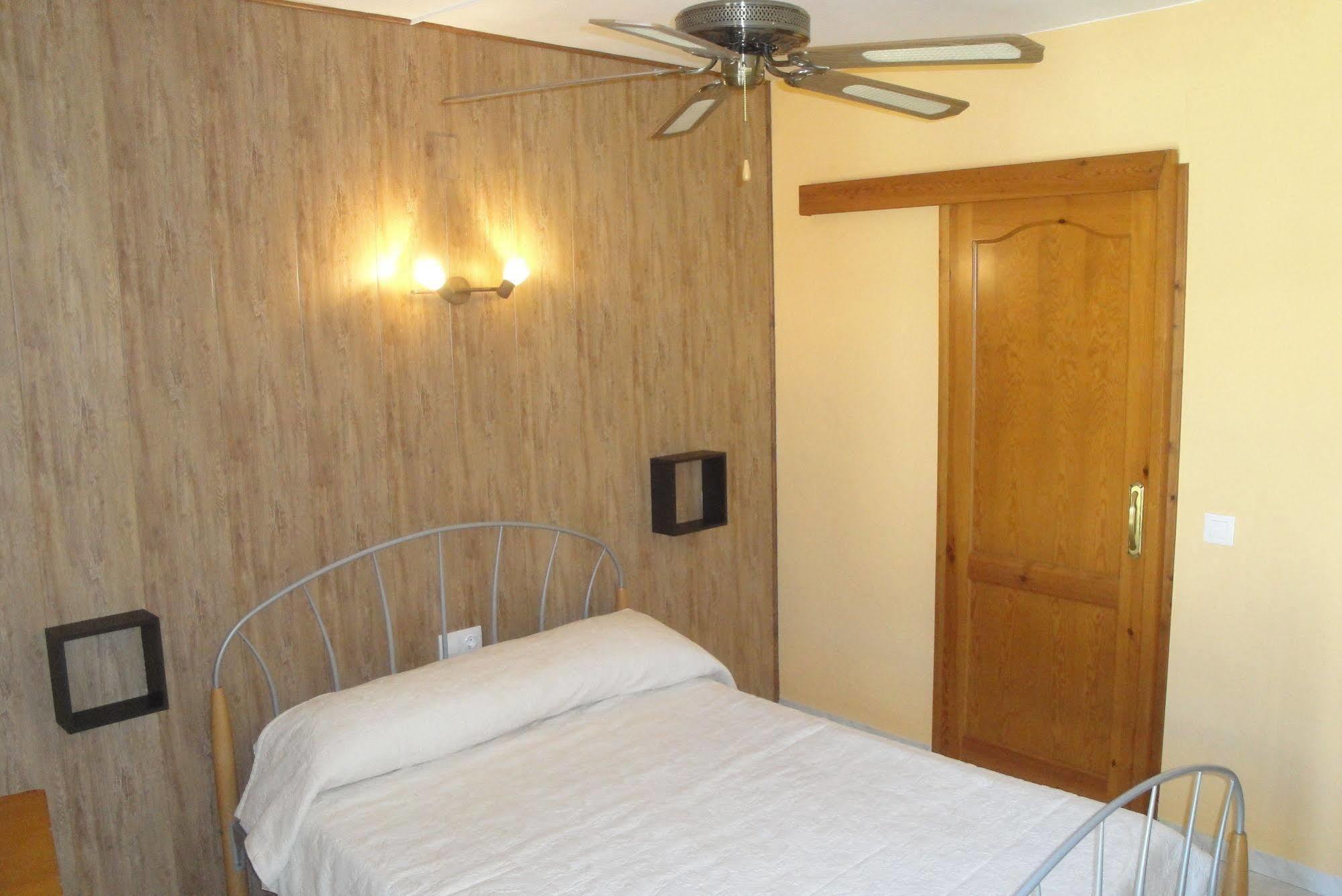 Hostal Cristina Denia Exterior photo