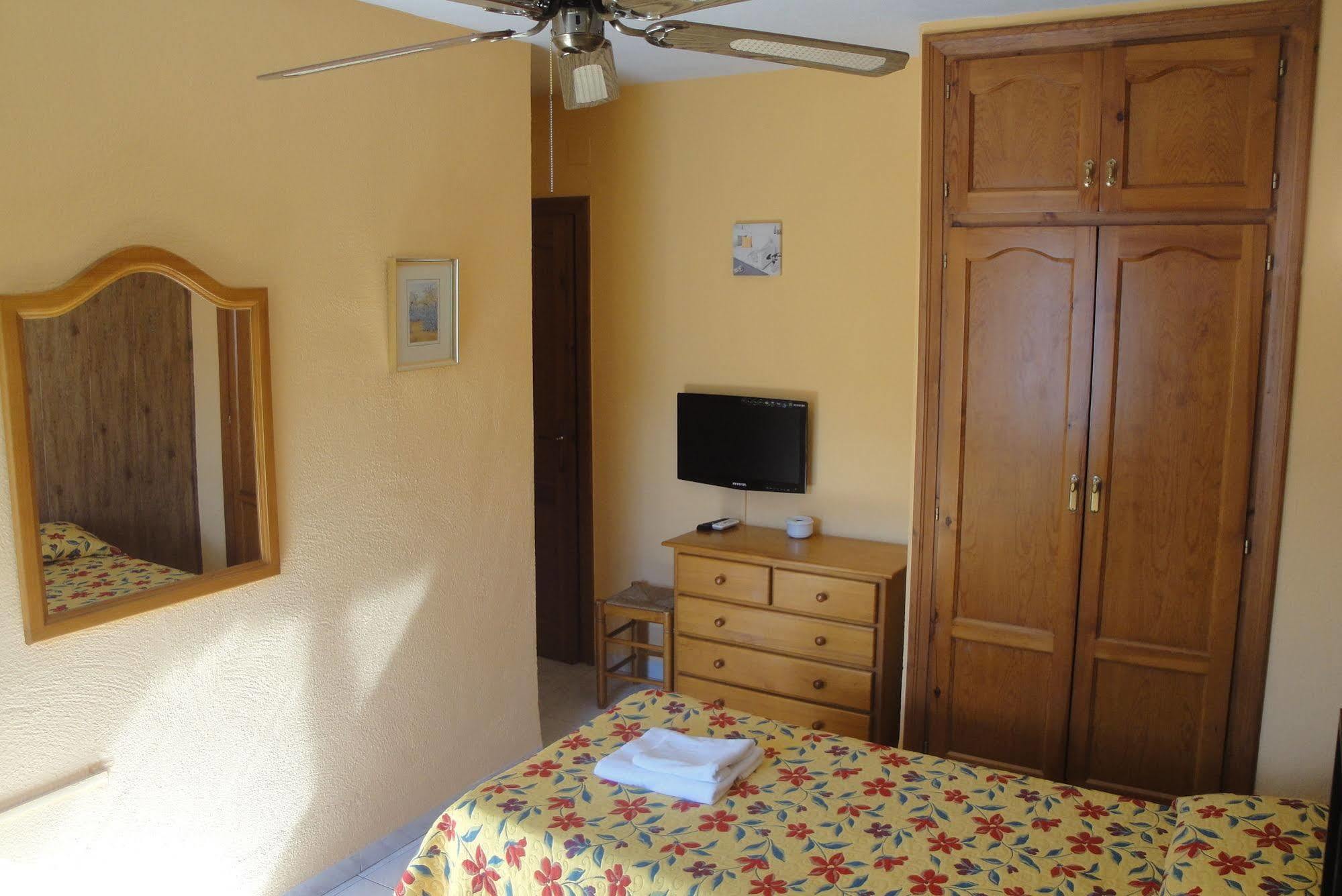 Hostal Cristina Denia Exterior photo